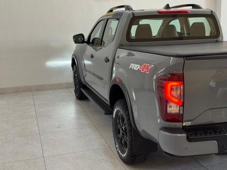NISSAN Frontier 2.3 16V PRO4X CABINE DUPLA 4X4 BI-TURBO DIESEL AUTOMÁTICO, Foto 13