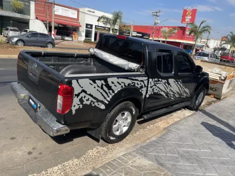 NISSAN Frontier 2.5 XE TURBO DIESEL CABINE DUPLA, Foto 4