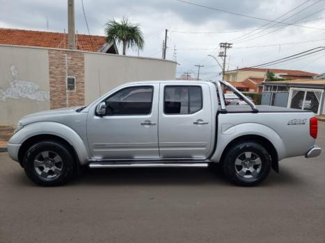 NISSAN Frontier 2.5 SE 4X4 TURBO DIESEL CABINE DUPLA, Foto 2 NISSAN Frontier 2.5 SE 4X4 TURBO DIESEL CABINE DUPLA, Foto 2