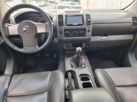 NISSAN Frontier 2.5 SE 4X4 TURBO DIESEL CABINE DUPLA, Foto 11 NISSAN Frontier 2.5 SE 4X4 TURBO DIESEL CABINE DUPLA, Foto 11