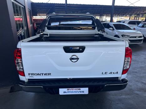NISSAN Frontier 2.5 LE 4X4 TURBO DIESEL CABINE DUPLA, Foto 4
