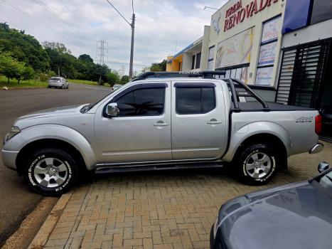 NISSAN Frontier 2.5 LE 4X4 TURBO DIESEL CABINE DUPLA, Foto 2