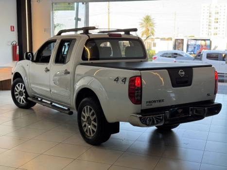 NISSAN Frontier 2.5 SL 4X4 TURBO DIESEL CABINE DUPLA AUTOM�TICO, Foto 7
