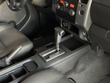 NISSAN Frontier 2.5 SL 4X4 TURBO DIESEL CABINE DUPLA AUTOM�TICO, Foto 11
