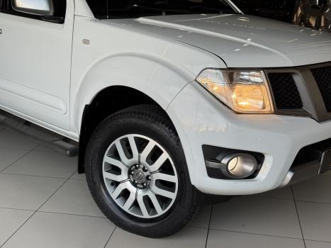 NISSAN Frontier 2.5 SL 4X4 TURBO DIESEL CABINE DUPLA AUTOM�TICO, Foto 20