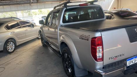 NISSAN Frontier 2.5 SL 4X4 TURBO DIESEL CABINE DUPLA AUTOM�TICO, Foto 4