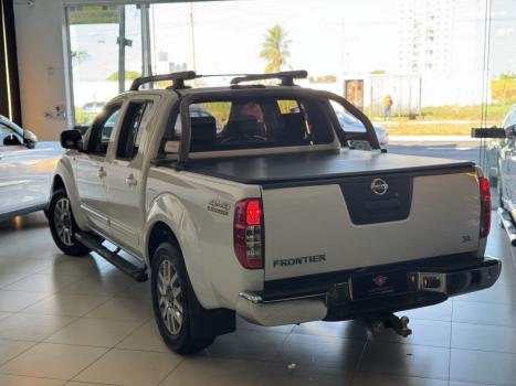 NISSAN Frontier 2.5 SL 4X4 TURBO DIESEL CABINE DUPLA AUTOM�TICO, Foto 3