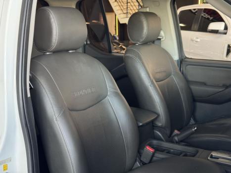 NISSAN Frontier 2.5 SL 4X4 TURBO DIESEL CABINE DUPLA AUTOM�TICO, Foto 6