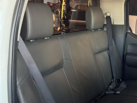 NISSAN Frontier 2.5 SL 4X4 TURBO DIESEL CABINE DUPLA AUTOM�TICO, Foto 9