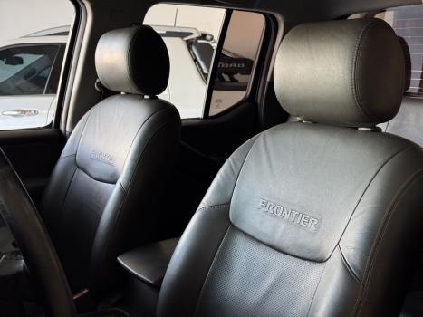 NISSAN Frontier 2.5 SL 4X4 TURBO DIESEL CABINE DUPLA AUTOM�TICO, Foto 15