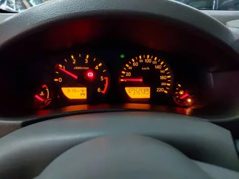 NISSAN Frontier 2.5 SEL 4X4 TURBO DIESEL CABINE DUPLA AUTOMÁTICO, Foto 11
