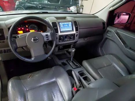 NISSAN Frontier 2.5 SEL 4X4 TURBO DIESEL CABINE DUPLA AUTOMÁTICO, Foto 13