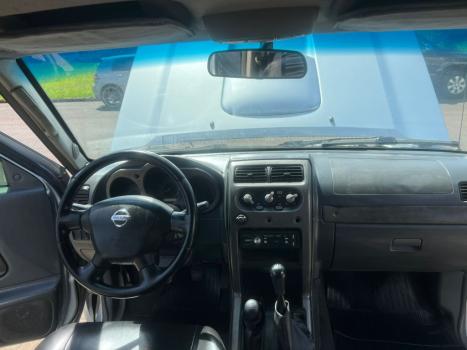 NISSAN Frontier 2.8 SE 4X4 TURBO DIESEL CABINE DUPLA, Foto 2