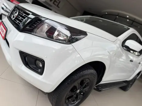 NISSAN Frontier , Foto 4