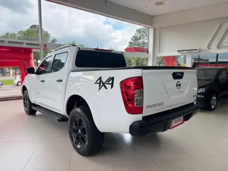 NISSAN Frontier , Foto 5