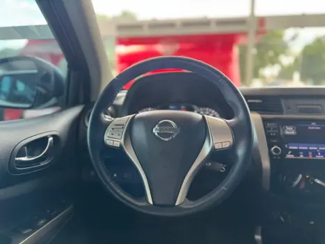 NISSAN Frontier , Foto 16