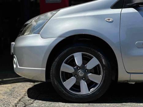 NISSAN Grand Livina 1.8 16V 4P SL FLEX, Foto 6
