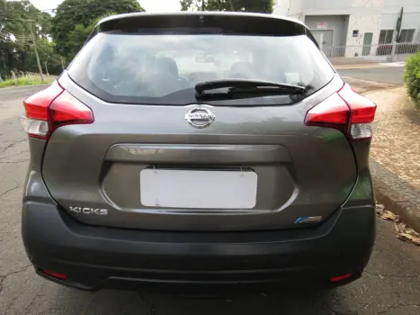NISSAN Kicks 1.6 16V 4P FLEXSTART S X-TRONIC AUTOMÁTICO CVT, Foto 6 NISSAN Kicks 1.6 16V 4P FLEXSTART S X-TRONIC AUTOMÁTICO CVT, Foto 6