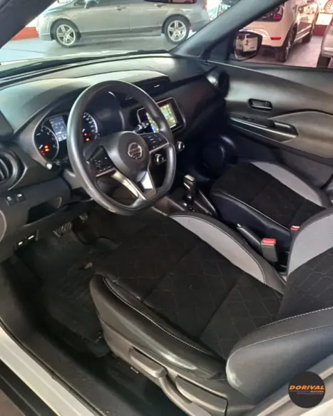 NISSAN Kicks 1.6 16V 4P FLEXSTART S X-TRONIC AUTOMÁTICO CVT, Foto 7 NISSAN Kicks 1.6 16V 4P FLEXSTART S X-TRONIC AUTOMÁTICO CVT, Foto 7