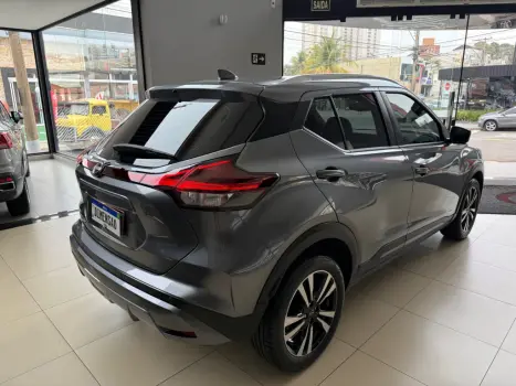 NISSAN Kicks 1.6 16V 4P FLEXSTART EXCLUSIVE XTRONIC AUTOMTICO CVT, Foto 4
