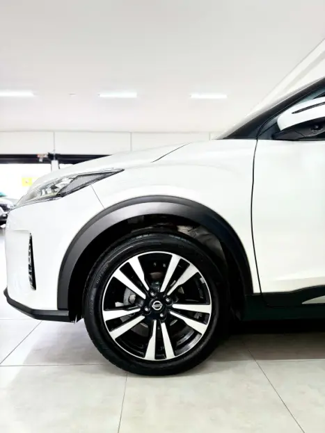 NISSAN Kicks 1.6 16V 4P FLEXSTART EXCLUSIVE XTRONIC AUTOMÁTICO CVT, Foto 7 NISSAN Kicks 1.6 16V 4P FLEXSTART EXCLUSIVE XTRONIC AUTOMÁTICO CVT, Foto 7