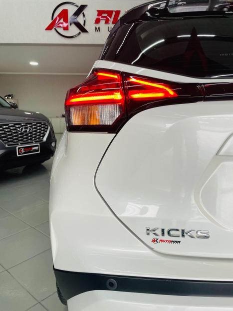 NISSAN Kicks 1.6 16V 4P FLEXSTART EXCLUSIVE XTRONIC AUTOMÁTICO CVT, Foto 9 NISSAN Kicks 1.6 16V 4P FLEXSTART EXCLUSIVE XTRONIC AUTOMÁTICO CVT, Foto 9