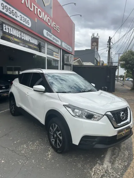 NISSAN Kicks 1.6 16V 4P FLEXSTART S X-TRONIC AUTOM�TICO CVT, Foto 4