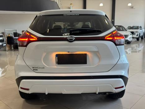 NISSAN Kicks 1.6 16V 4P FLEXSTART EXCLUSIVE XTRONIC AUTOM�TICO CVT, Foto 4