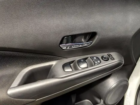 NISSAN Kicks 1.6 16V 4P FLEXSTART SENSE XTRONIC AUTOM�TICO CVT, Foto 14