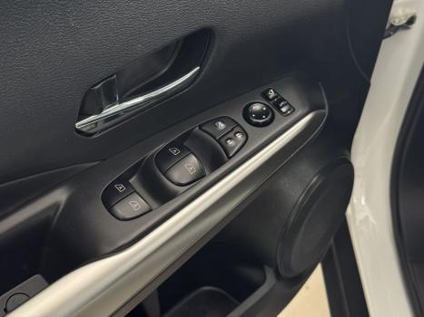 NISSAN Kicks 1.6 16V 4P FLEXSTART EXCLUSIVE XTRONIC AUTOM�TICO CVT, Foto 16
