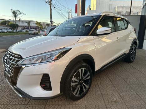 NISSAN Kicks 1.6 16V 4P FLEXSTART ADVANCE PLUS XTRONIC AUTOM�TICO CVT, Foto 3