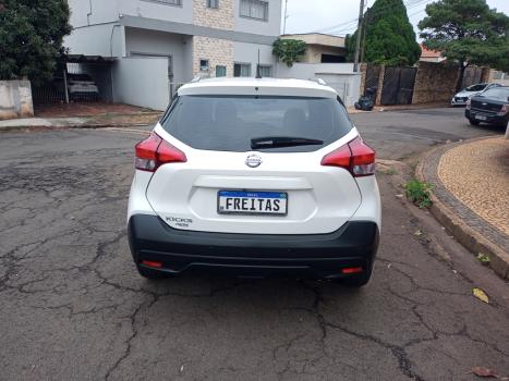 NISSAN Kicks 1.6 16V 4P FLEXSTART S X-TRONIC AUTOM�TICO CVT, Foto 5
