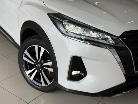 NISSAN Kicks 1.6 16V 4P FLEXSTART EXCLUSIVE XTRONIC AUTOM�TICO CVT, Foto 3