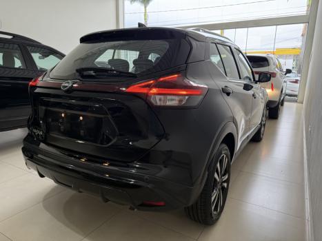 NISSAN Kicks 1.6 16V 4P FLEXSTART ADVANCE PLUS XTRONIC AUTOMÁTICO CVT, Foto 2