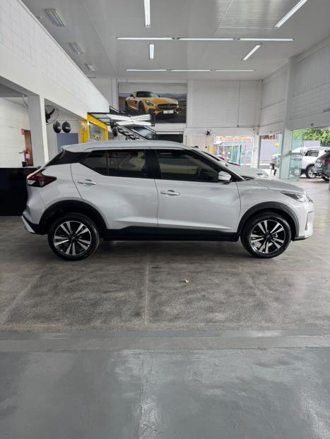NISSAN Kicks 1.6 16V 4P FLEXSTART XPLAY XTRONIC AUTOMÁTICO CVT, Foto 3