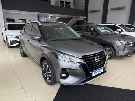 NISSAN Kicks Play 1.6 16V FELXSTART ADVANCE PLUS XTRONIC AUTOM�TICO, Foto 2