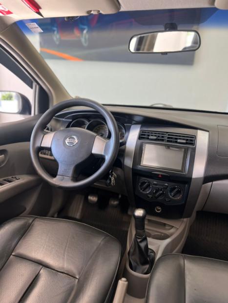 NISSAN Livina 1.6 16V 4P FLEX, Foto 3