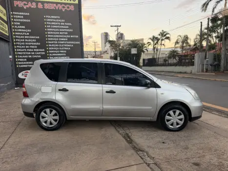 NISSAN Livina 1.6 16V 4P FLEX, Foto 2