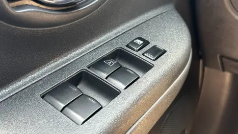 NISSAN March 1.0 12V 4P SV FLEX, Foto 11