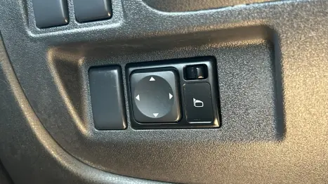 NISSAN March 1.0 12V 4P SV FLEX, Foto 12