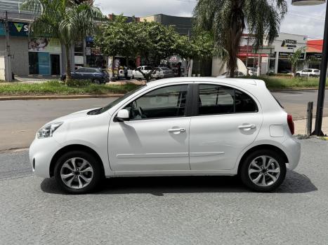 NISSAN March 1.0 12V 4P S FLEX, Foto 5