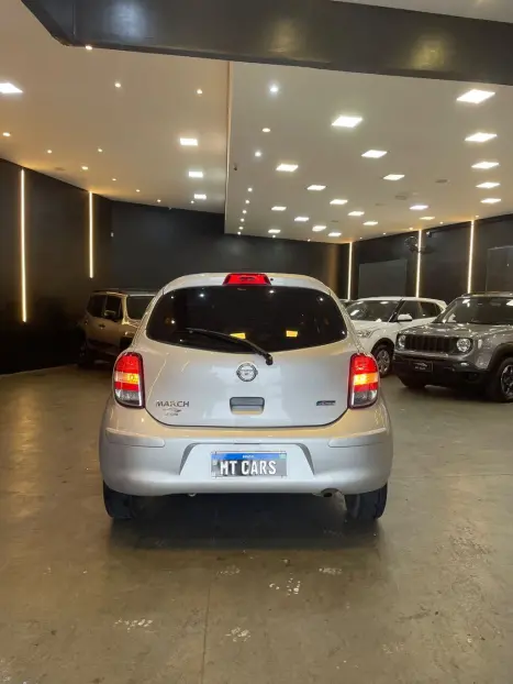 NISSAN March 1.0 12V 4P S FLEX, Foto 2