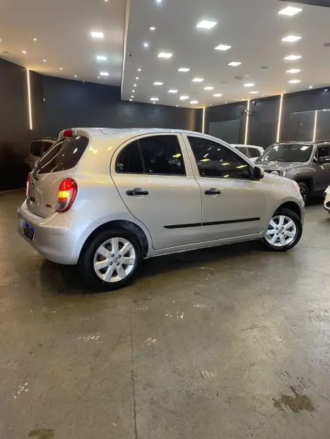 NISSAN March 1.0 12V 4P S FLEX, Foto 11