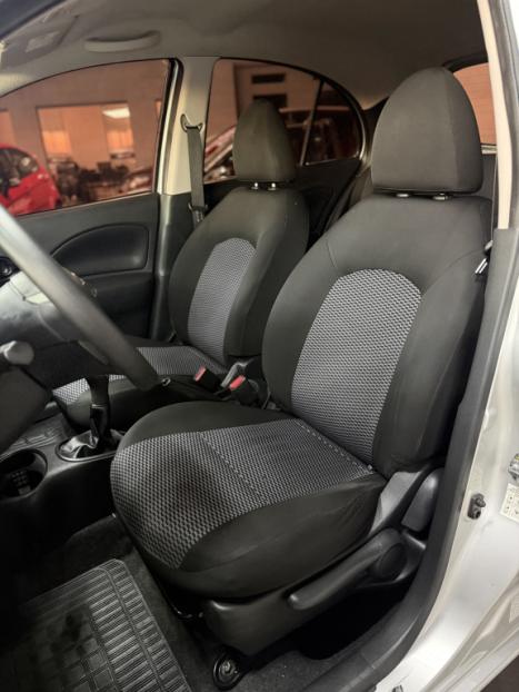 NISSAN March 1.0 12V 4P S FLEX, Foto 8