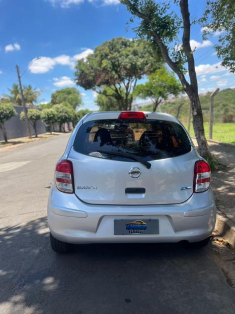 NISSAN March 1.0 16V 4P FLEX, Foto 6