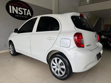 NISSAN March 1.0 16V 4P S FLEX, Foto 4