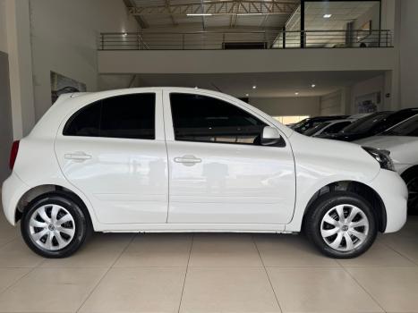 NISSAN March 1.0 16V 4P S FLEX, Foto 6