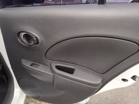 NISSAN March 1.0 16V 4P S FLEX, Foto 15