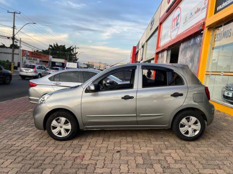 NISSAN March 1.0 16V 4P FLEX, Foto 4