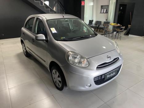 NISSAN March 1.0 16V 4P FLEX, Foto 3